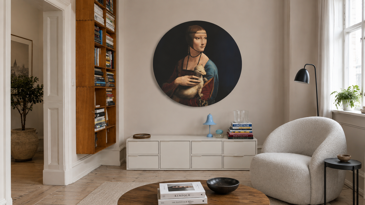 Dots Lighting Lady with an Ermine