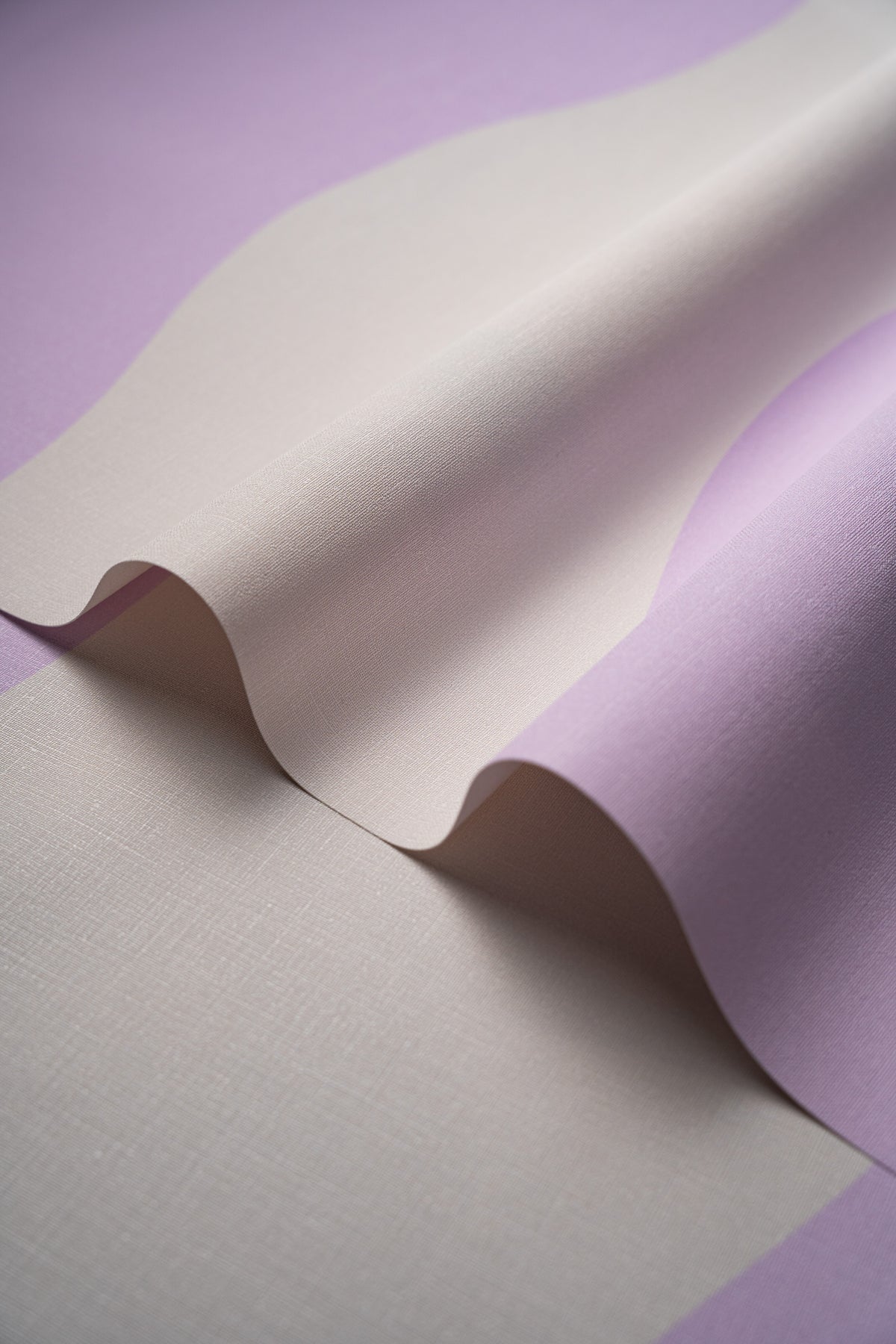 Papier peint Wave Stripe Lily Lavender