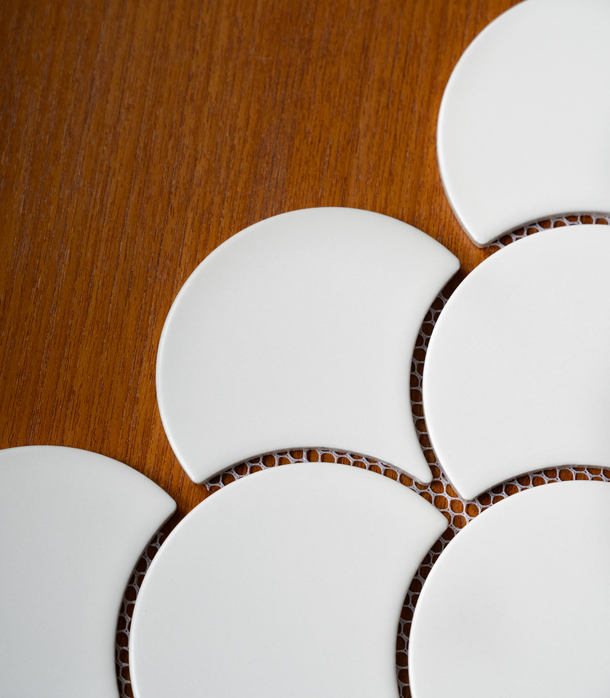 Mozaika fish scale white matte