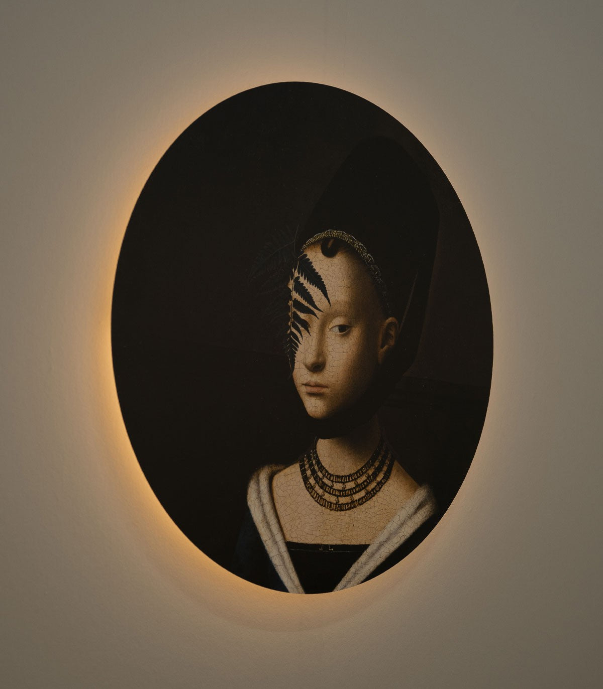 Dots Lighting Lady fern