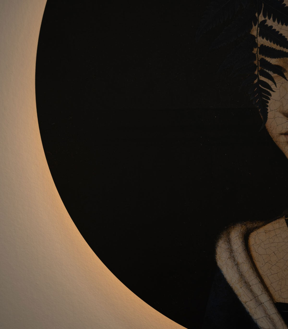 Dots Lighting Lady fern